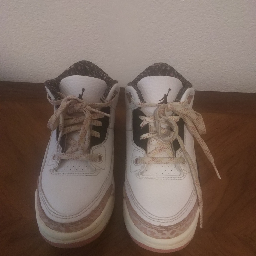 Jordan 3 Retro Kids Size 11.5C Ivory